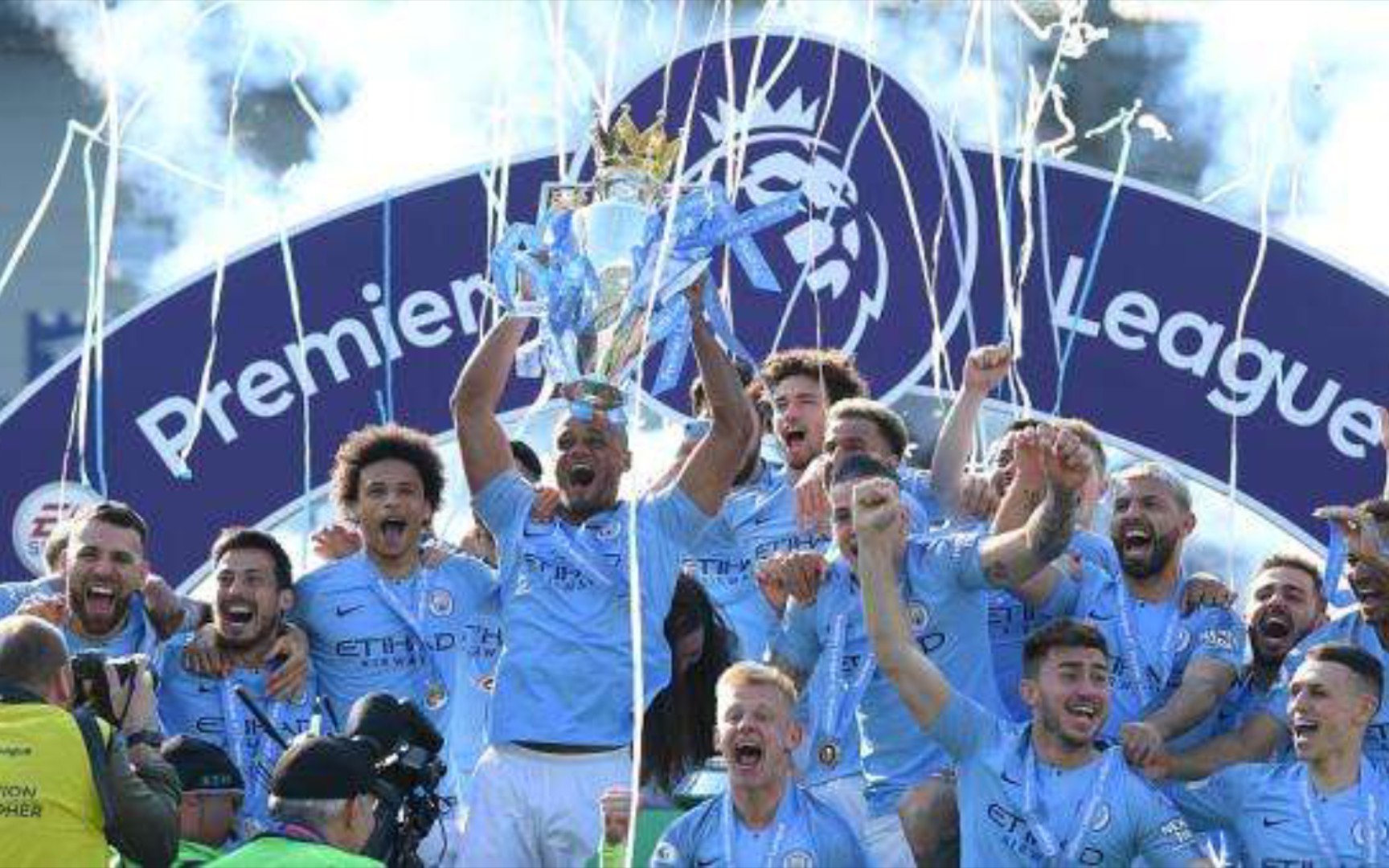 力和造犯规 力和造犯规